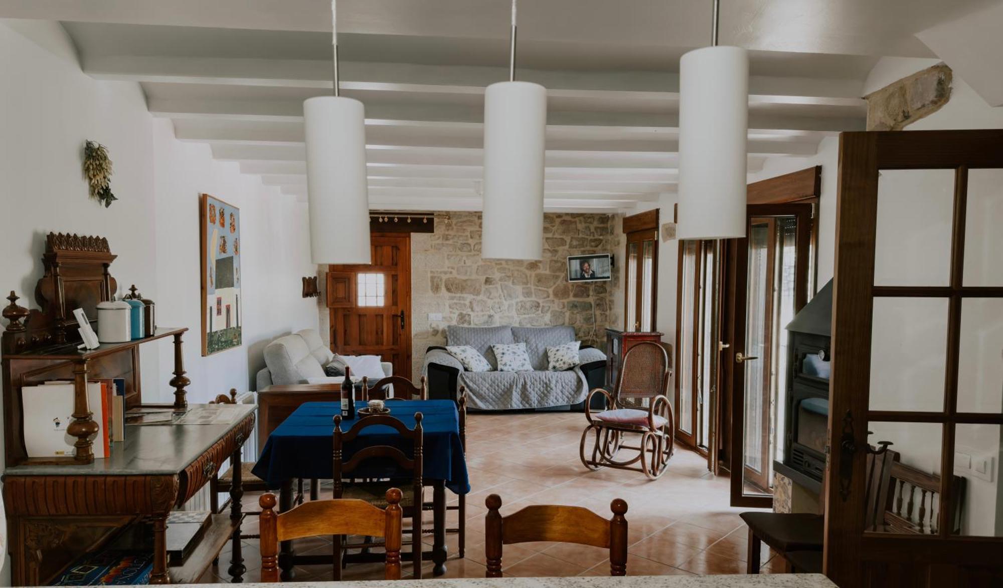 דירות Olba La Casa De La Acacia מראה חיצוני תמונה